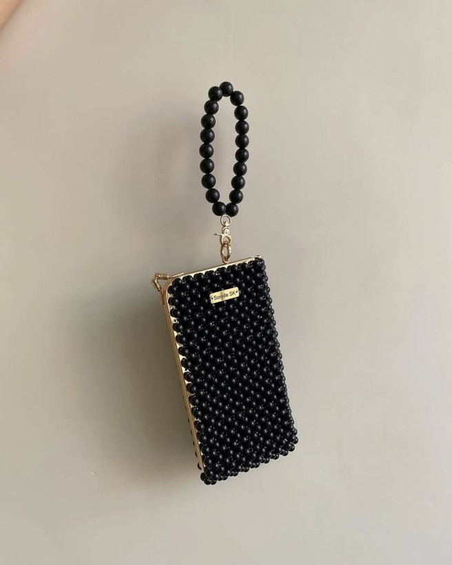 کیف گوشی مرواریدی دهانه فلزی
